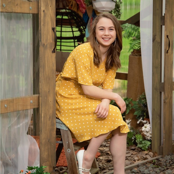 Meet your Posher, Juliana - Picture 4 of 12